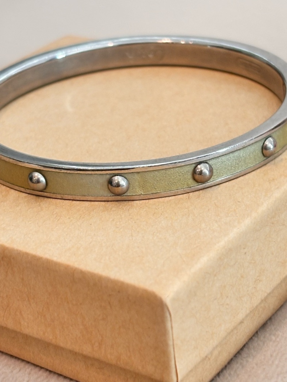 COACH Vintage Nail Head Multi Rivets Gold Tone Bangle Bracelet - Picture 11 of 11